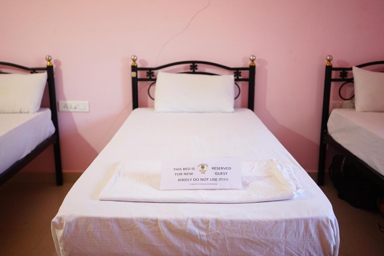 Rainbow Lining Hostels Palolem Eksteriør billede